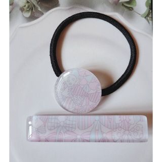 リバティ ヘアクリップ +ヘアゴム 2点セットの通販 by haru♡|ラクマ