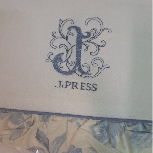 J.PRESS(ジェイプレス)の肌掛けふとん 未使用 インテリア/住まい/日用品の寝具(布団)の商品写真