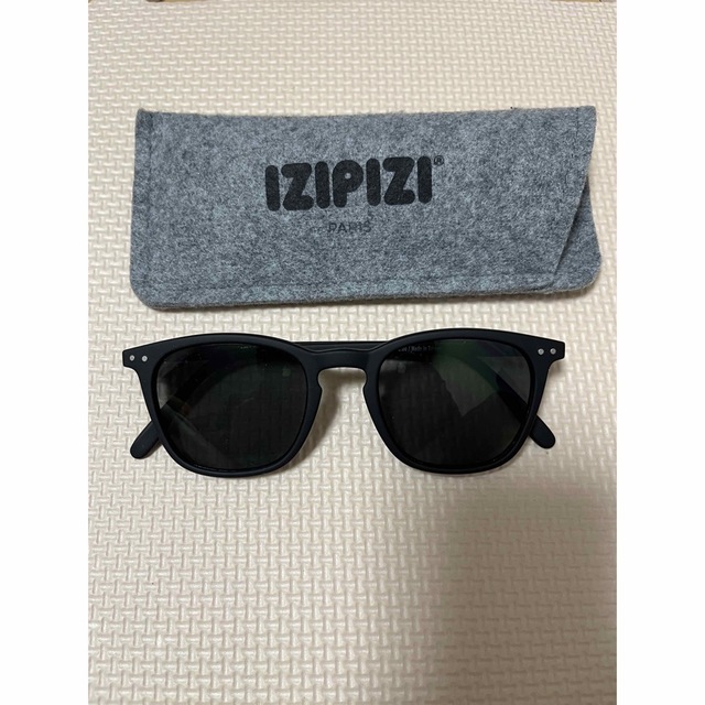 IZIPIZI(イジピジ)のIZIPIZI サングラス（黒） メンズのファッション小物(サングラス/メガネ)の商品写真