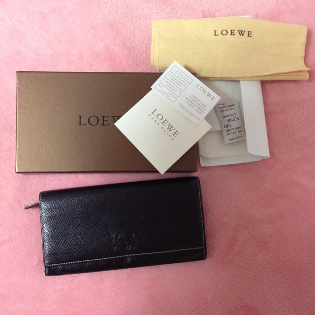 LOEWE(ロエベ)のmh_or37様 2/16までお取り置き レディースのファッション小物(財布)の商品写真