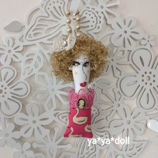 マダム人形　ドールチャーム　ピンク　ya*ya*doll アクセサリー雑貨(その他)