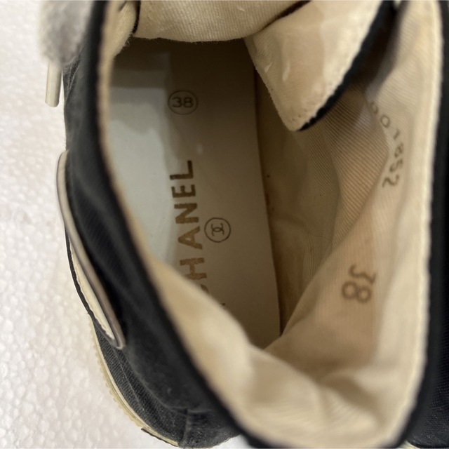 CHANEL(シャネル)のCHANEL シャネル　スニーカー　38 レディースの靴/シューズ(スニーカー)の商品写真