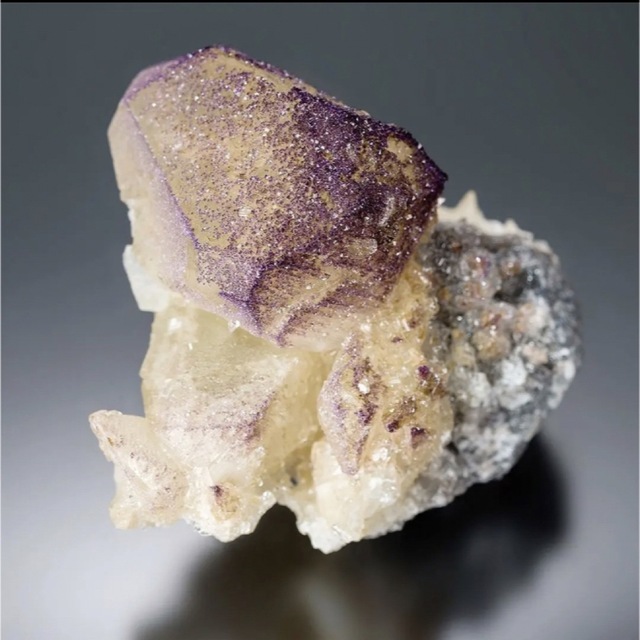 中国 貴州省 イットロフローライト 天然石 原石 鉱物標本 鉱石 蛍石-