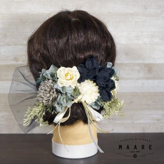 ＊monochrome＊チュールとリボンを添えた花飾り(ヘアアクセサリー)