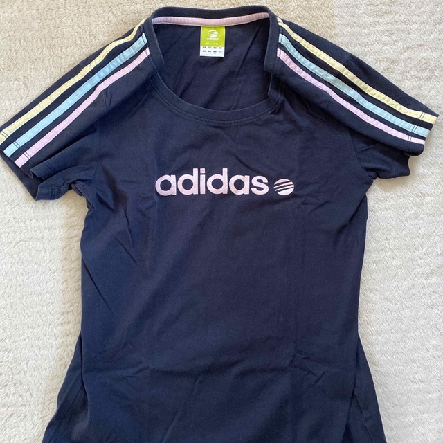 adidas(アディダス)のadidas アディダス　Tシャツ レディースのトップス(Tシャツ(半袖/袖なし))の商品写真