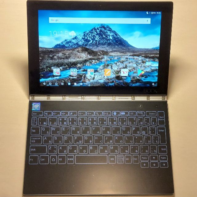 Lenovo(レノボ)のLenovo YOGA BOOK  YB1-X90L（LTEタブレット） スマホ/家電/カメラのPC/タブレット(タブレット)の商品写真