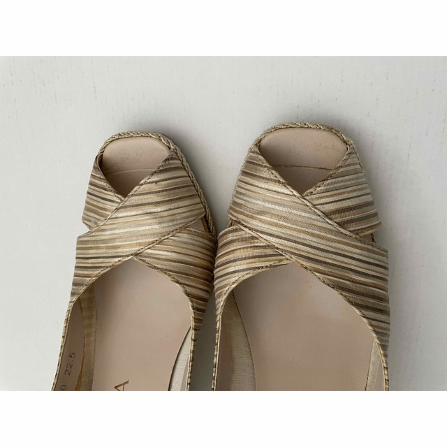 DIANA(ダイアナ)のDIANA ダイアナ パンプス　ウェルフィット　22.5cm レディースの靴/シューズ(ハイヒール/パンプス)の商品写真