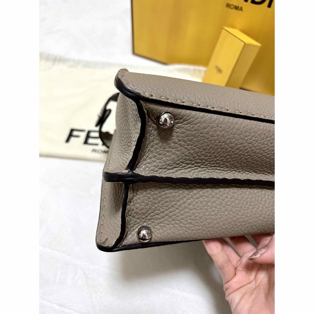 FENDI(フェンディ)のFENDI ピーカブー セレリア アイシーユー 極美品 レディースのバッグ(ハンドバッグ)の商品写真