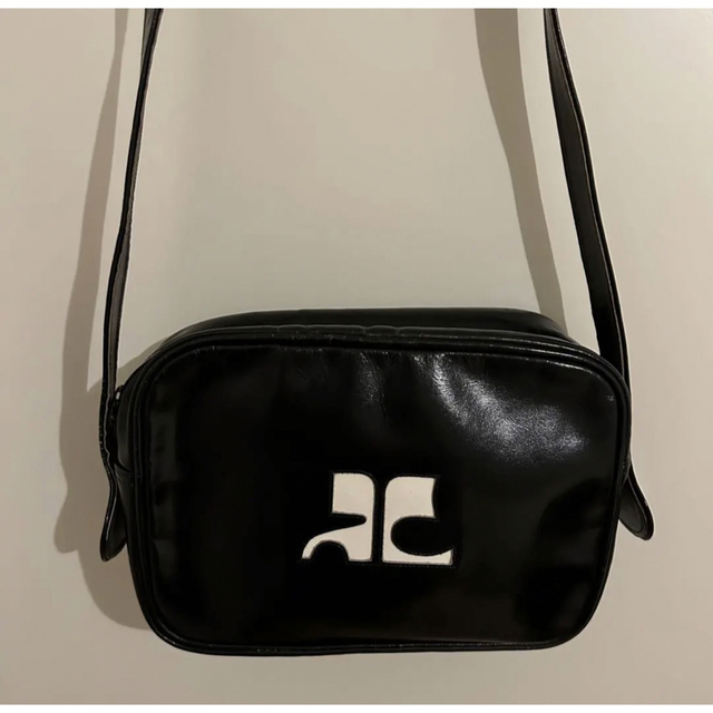 クレージュ エナメル ショルダーバッグ ブラック 超熱 13000円 www