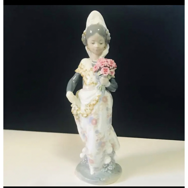 リヤドロ バレンシアの少女 ブーケ 【受注生産品】 conexiontalento.com