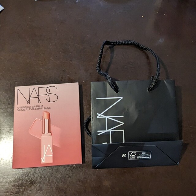 NARS(ナーズ)のNARS アフターグロー リップバーム 3420ORGASM サンプル&紙袋 コスメ/美容のスキンケア/基礎化粧品(リップケア/リップクリーム)の商品写真