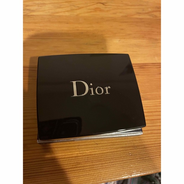 Dior(ディオール)のDior サンククルーククチュール359コスミックアイズ　限定色 コスメ/美容のベースメイク/化粧品(アイシャドウ)の商品写真