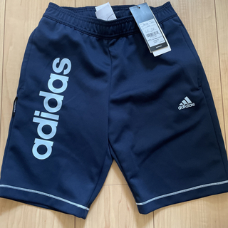 アディダス(adidas)の新品　アディダス　ハーフパンツ    130    パンツ　下　半ズボン　(パンツ/スパッツ)