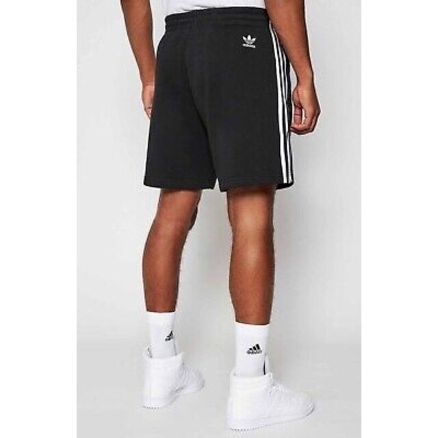adidas(アディダス)のXL アディダスオリジナルス ハーフパンツ ブラック ショートパンツ 黒 短パン メンズのパンツ(ショートパンツ)の商品写真