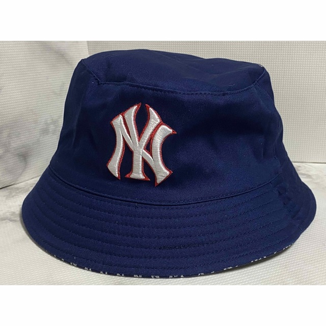 MLB ニューヨークヤンキース　バケット ハット リバーシブルfree size メンズの帽子(ハット)の商品写真