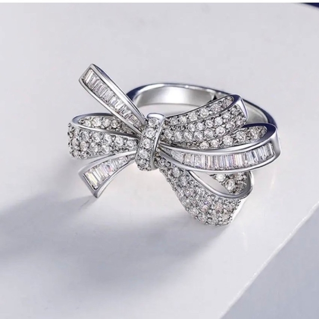 最高級‼️リボン✨シルバー✨925 リング　指輪　SONAダイヤモンド レディースのアクセサリー(リング(指輪))の商品写真