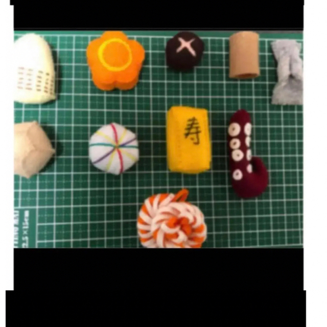 フェルトままごとお食い初めセット ハンドメイドのキッズ/ベビー(おもちゃ/雑貨)の商品写真