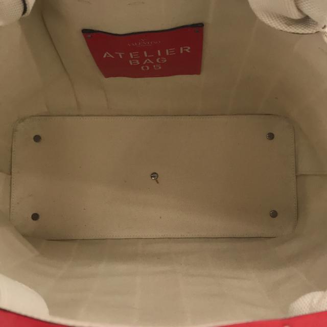 valentino garavani(ヴァレンティノガラヴァーニ)のバレンチノガラバーニ トートバッグ 赤タグ レディースのバッグ(トートバッグ)の商品写真