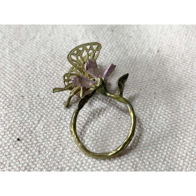 アンティーク　蝶々のリング レディースのアクセサリー(リング(指輪))の商品写真
