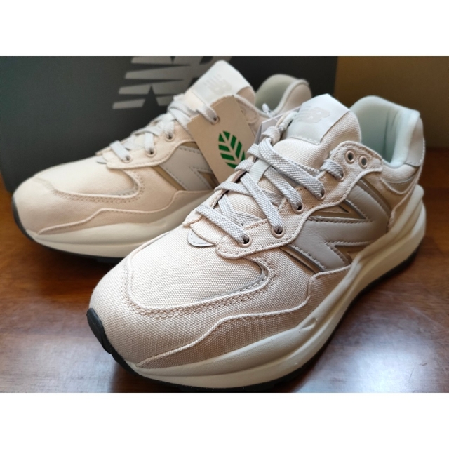 New Balance(ニューバランス)の①【新品未使用／emmi】ニューバランス W5740PDA 23cm　BEIGE レディースの靴/シューズ(スニーカー)の商品写真