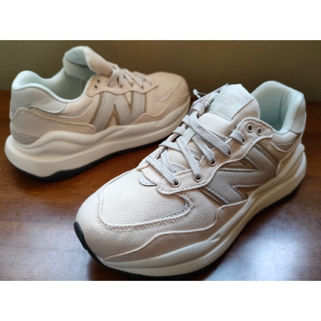 New Balance(ニューバランス)の①【新品未使用／emmi】ニューバランス W5740PDA 23cm　BEIGE レディースの靴/シューズ(スニーカー)の商品写真