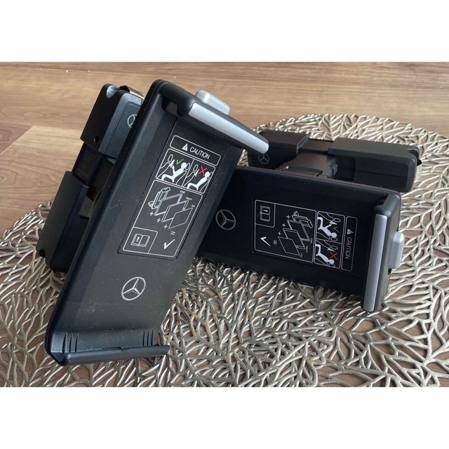 メルセデス・ベンツ純正)タブレットホルダー2個 全品送料無料 www