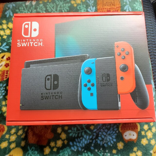 任天堂Switch　本体　ブルー×レッド