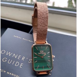 ダニエルウェリントン(Daniel Wellington)の【稼働中美品】ダニエルウェリントン腕時計グリーンスクエア/レディース(^ ^)(腕時計)