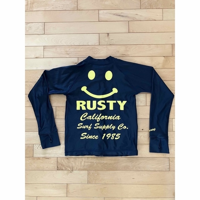 RUSTY(ラスティ)のRUSTY ラスティ　 ラッシュガード　130サイズ キッズ/ベビー/マタニティのキッズ服女の子用(90cm~)(水着)の商品写真