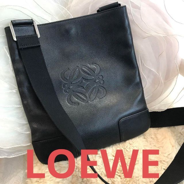 ☆美品☆LOEWE　アナグラム　ショルダーバッグ　マチ無し　レザー　斜め掛け