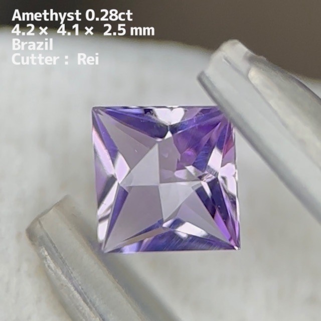 ヤフオクへ移動→特殊テーブルのアメジストペア 0.28ct/ 2pc 4