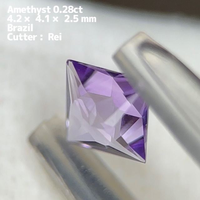 ヤフオクへ移動→特殊テーブルのアメジストペア 0.28ct/ 2pc 5