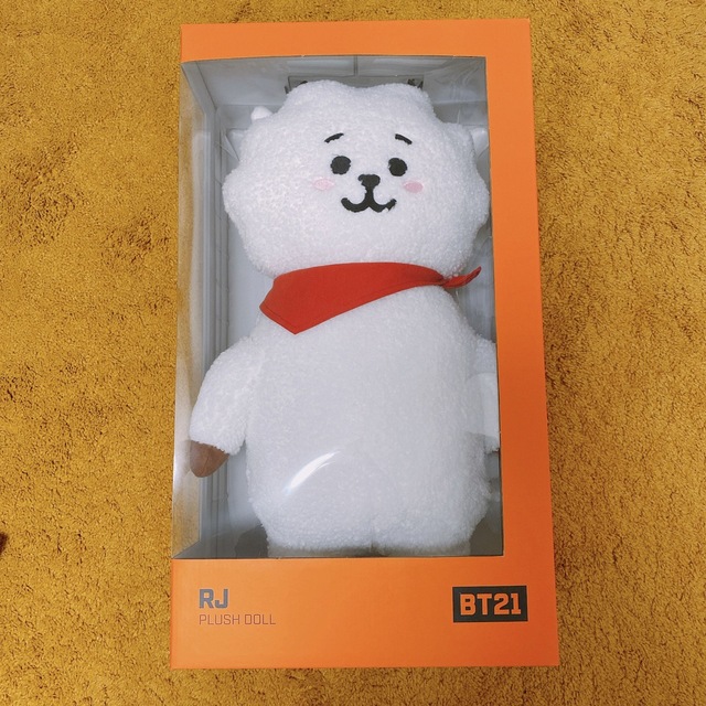 BT21(ビーティーイシビル)のBT21 RJ ぬいぐるみ ジャンボRJ 新品未使用 エンタメ/ホビーのタレントグッズ(アイドルグッズ)の商品写真