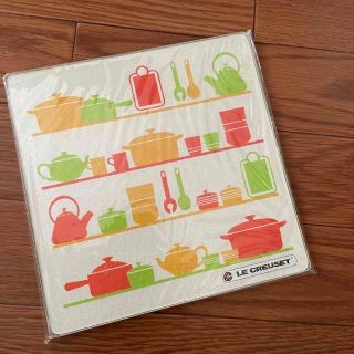 ルクルーゼ(LE CREUSET)のル・クルーゼ　ガラスキッチンプレート2枚(収納/キッチン雑貨)