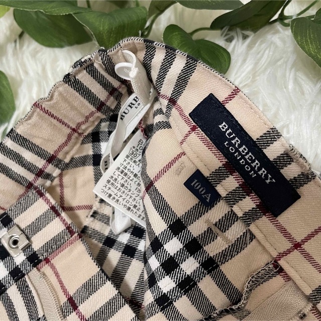 BURBERRY(バーバリー)のBURBERRY LONDON バーバリー キッズ 100cmハーフパンツ キッズ/ベビー/マタニティのキッズ服男の子用(90cm~)(パンツ/スパッツ)の商品写真