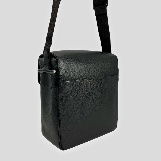 ルイヴィトン LV・ショルダーバッグ・タイガ ヤランガ・M30822
