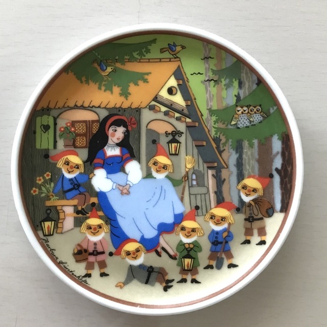 おとぎ話小皿４枚　童話　飾り皿 ハンドメイドのインテリア/家具(アート/写真)の商品写真