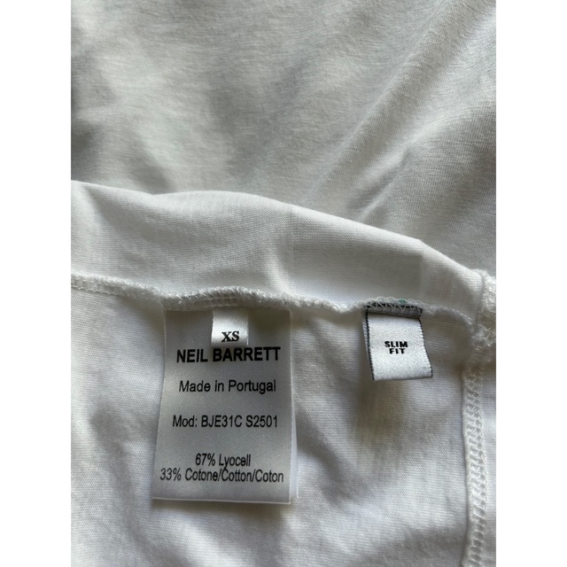 NEIL BARRETT(ニールバレット)の【正規品】NEIL BARRETT tシャツ　ホワイト　XS レディースのトップス(Tシャツ(半袖/袖なし))の商品写真