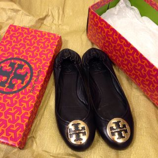 トリーバーチ(Tory Burch)のトリーバーチ BLACK/GOLD7.5(ハイヒール/パンプス)