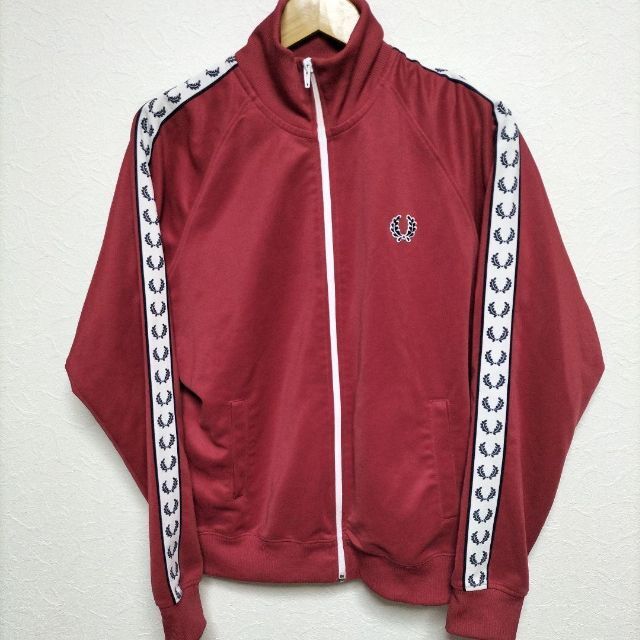 フレッドペリー　FRED PERRY　トラックトップ　くすみレッド　Mサイズ