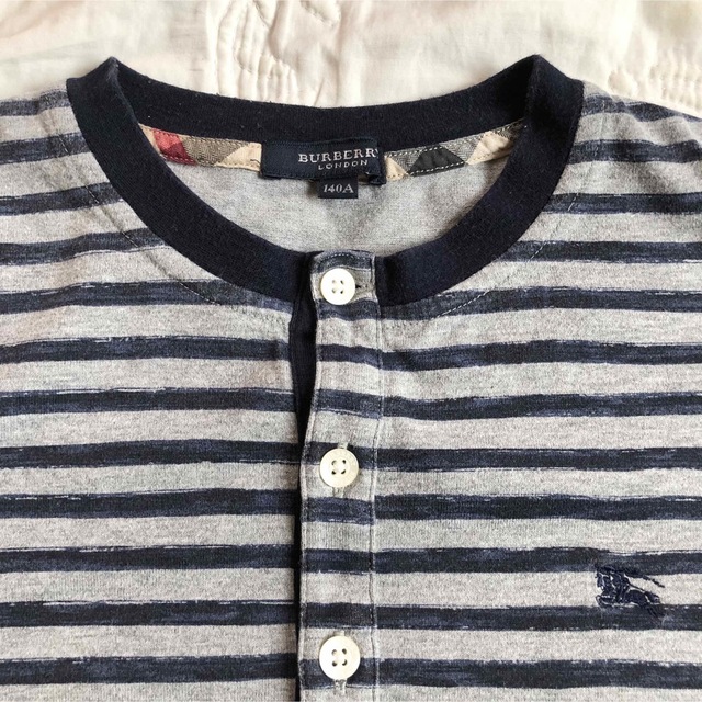 BURBERRY(バーバリー)のBurberry  キッズ　Tシャツ　2枚セット　兄弟お揃い　120&140  キッズ/ベビー/マタニティのキッズ服男の子用(90cm~)(Tシャツ/カットソー)の商品写真