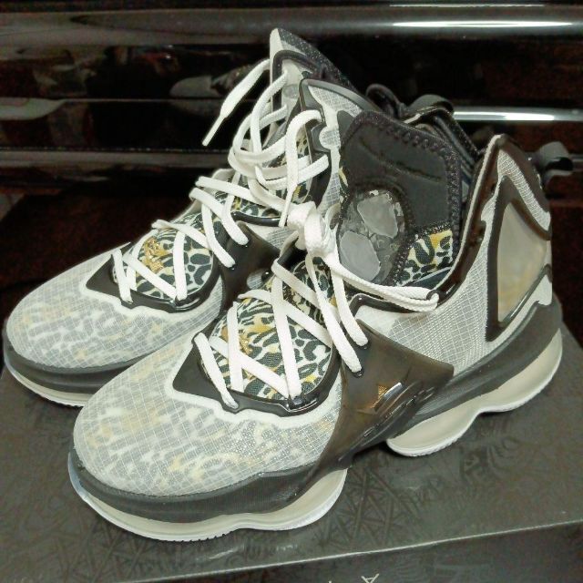 極美品】【人気】NIKE レブロン19 LEBRON XIX 豹柄 レオパード