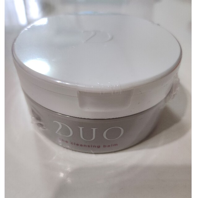 DUO　ザクレンジングバーム新品未使用 コスメ/美容のスキンケア/基礎化粧品(クレンジング/メイク落とし)の商品写真