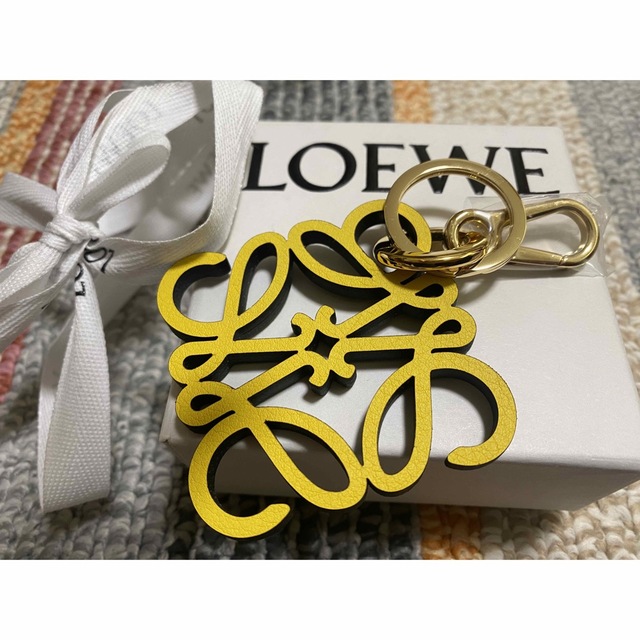 LOEWE 新品未使用　キーホルダー　チャーム