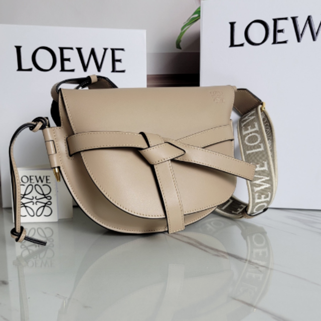 美品‼︎ LOEWE ゲートバック スモール