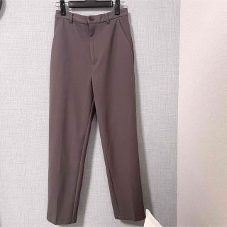 ダブルクローゼット(w closet)のw closet テーパードパンツ　モカブラウン(クロップドパンツ)