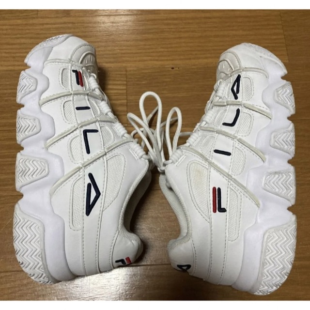 FILA フィラ スニーカー 美品　22.5 厚底スニーカー ホワイト　 レディースの靴/シューズ(スニーカー)の商品写真