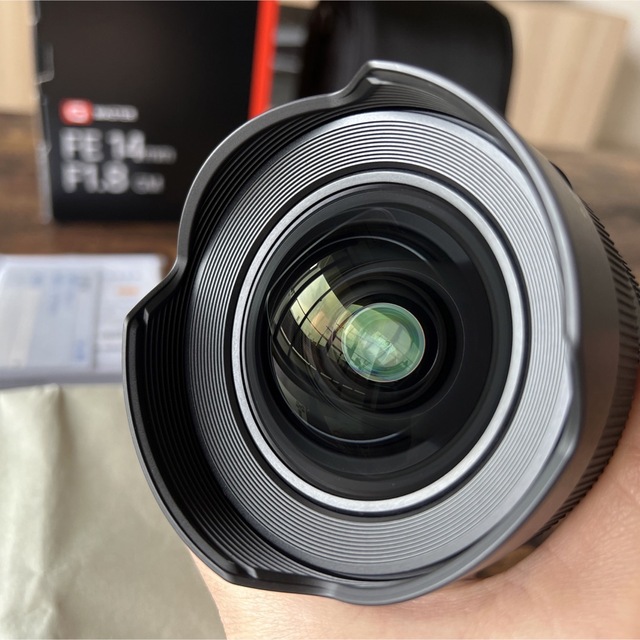 SONY(ソニー)のSony 14mm F1.8 SEL14f18GM 美品 スマホ/家電/カメラのカメラ(レンズ(単焦点))の商品写真