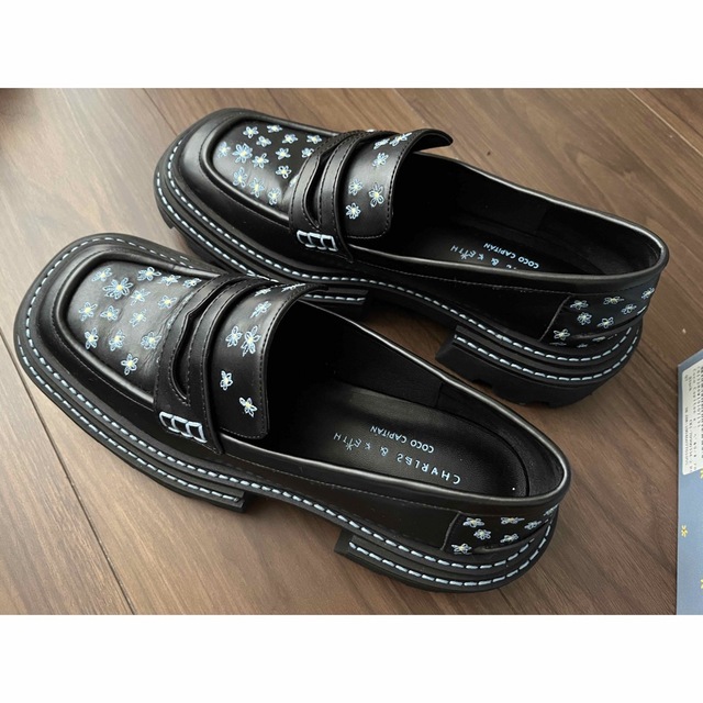 Charles and Keith - Coco Capitan x CHARLES & KEITHコラボローファー