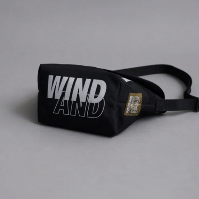 WIND AND SEA(ウィンダンシー)のMANHATTAN PORTAGE WIND AND SEA ショルダーバッグ メンズのバッグ(ショルダーバッグ)の商品写真
